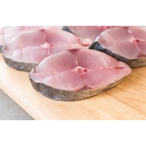 Perbedaan Ikan Tenggiri vs Ikan Tuna yang Cocok untuk Bisnis Anda